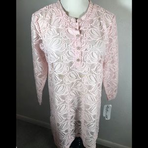 NWT LuLu B Pink Lacy Top, size L